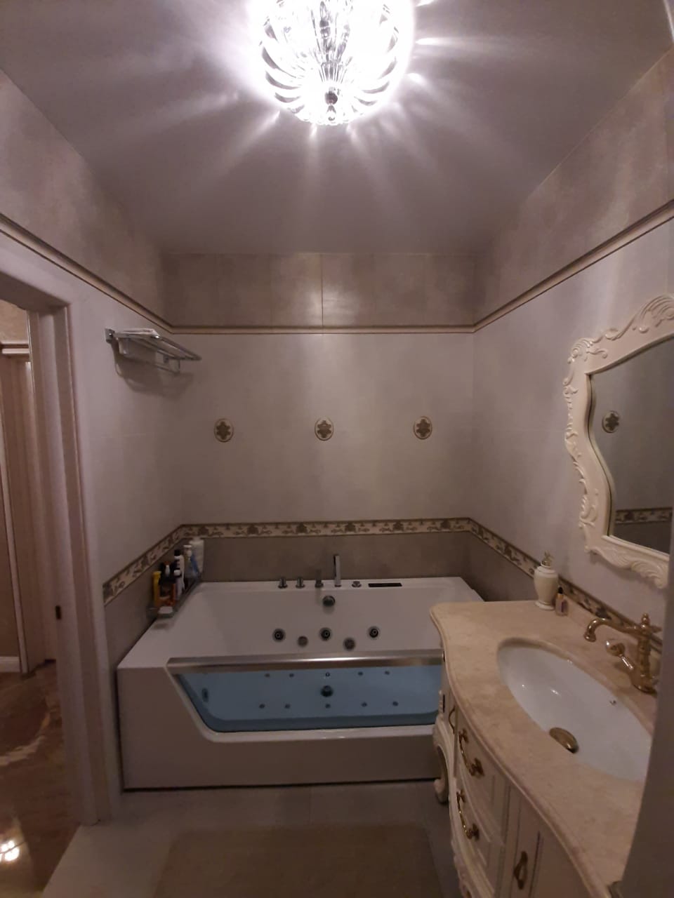 Ванна Frank F102 пристенная Размер 170x80x60см