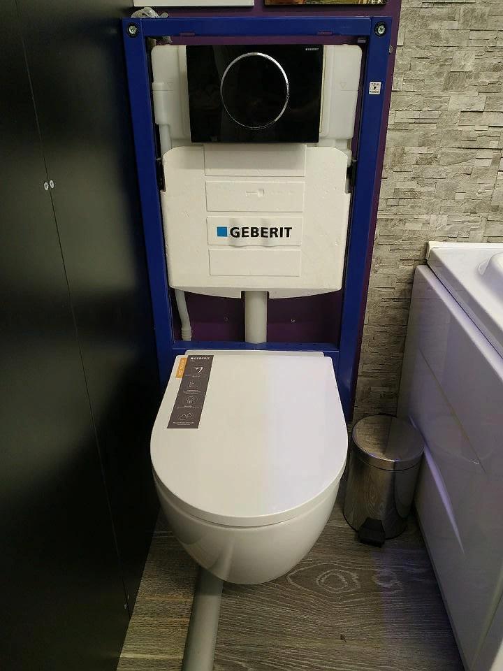 Унитаз подвесной без ободка Geberit iCon 500.784.01.1
